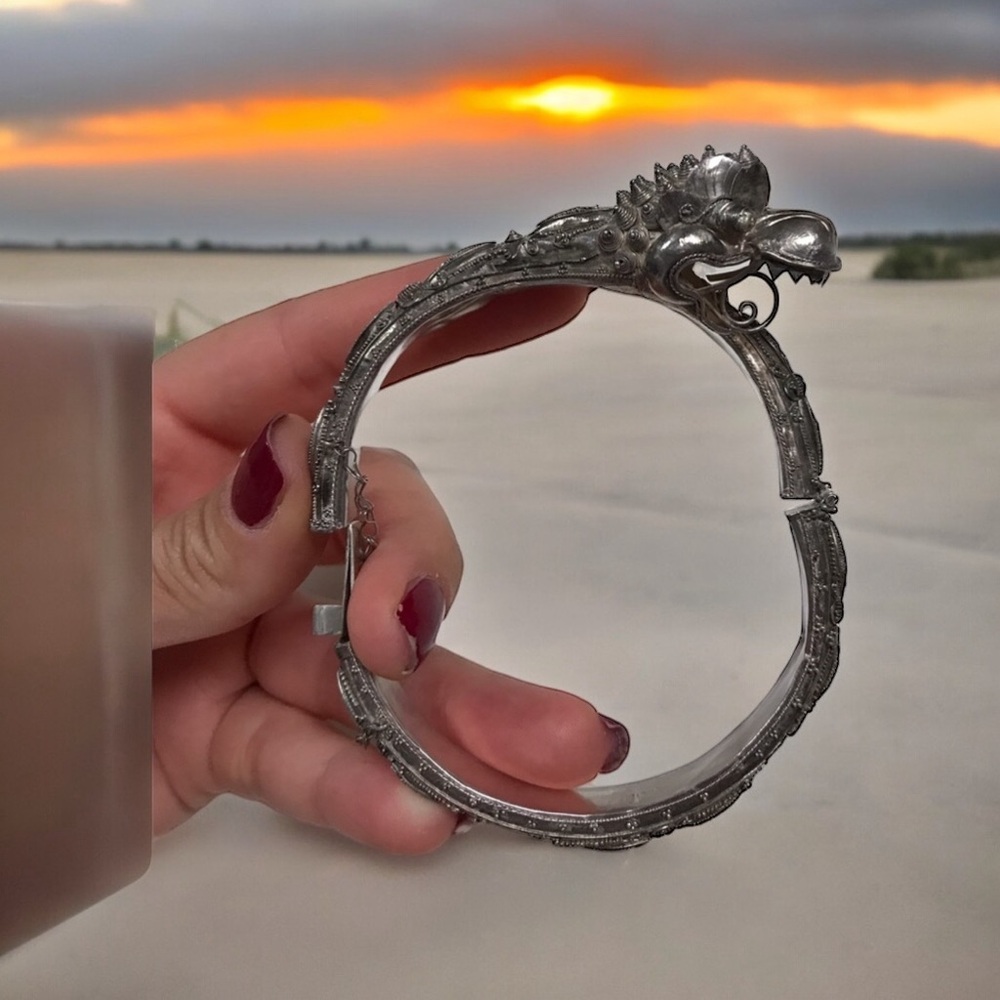 Antique Chinese silver Dragon bracelet - Picture 1 of 6